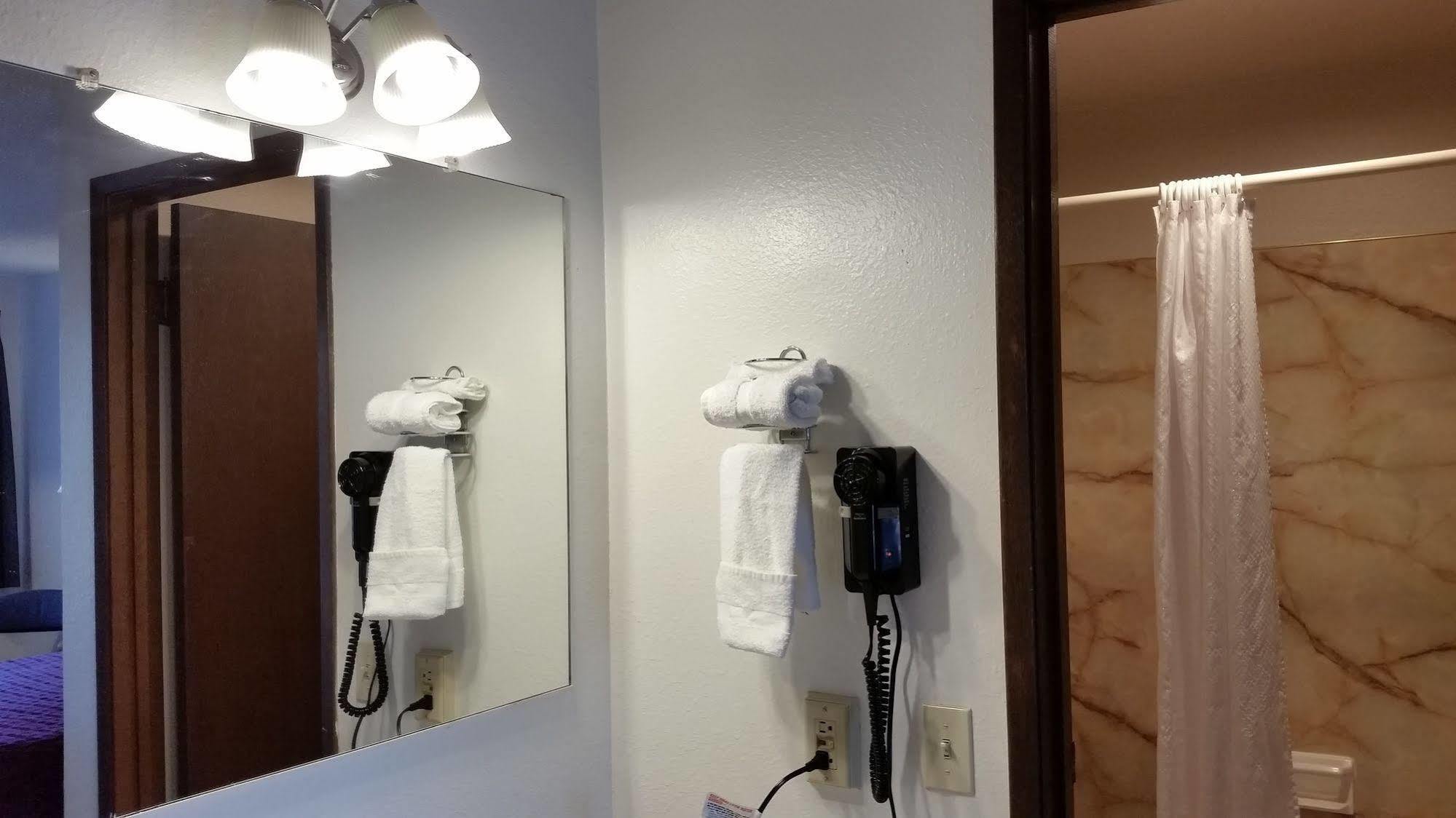 Motel Puyallup Zewnętrze zdjęcie